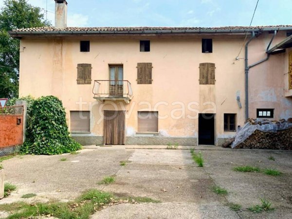 casa indipendente in vendita a Rive d'Arcano in zona Rodeano Basso