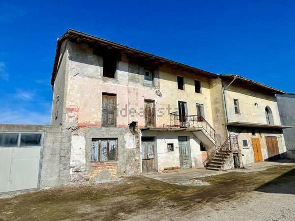 casa indipendente in vendita a Rive d'Arcano in zona Rodeano Basso