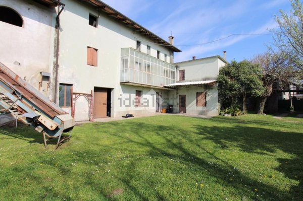 quadrivano in vendita a Rive d'Arcano in zona Giavons