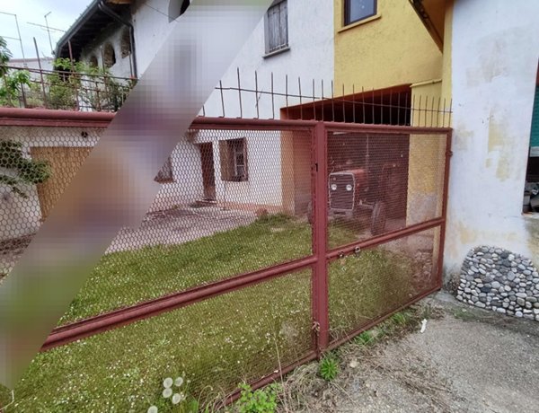 casa indipendente in vendita a Rive d'Arcano in zona Pozzalis