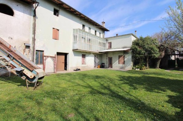 casa indipendente in vendita a Rive d'Arcano in zona Giavons