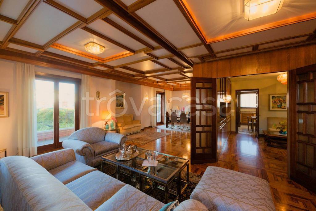 casa indipendente in vendita a Rive d'Arcano in zona Rodeano Basso