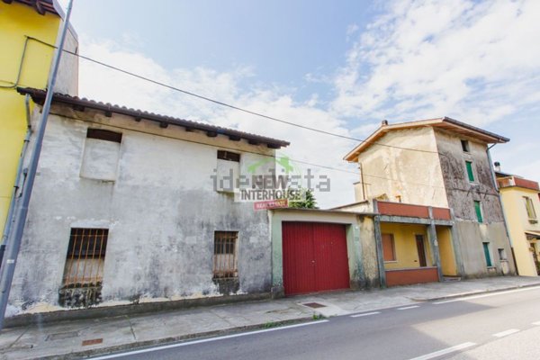 casa indipendente in vendita a Rive d'Arcano