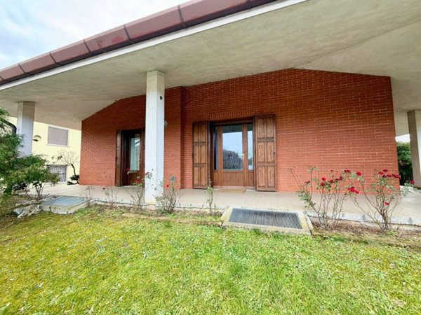 casa indipendente in vendita a Rive d'Arcano