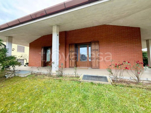 casa indipendente in vendita a Rive d'Arcano