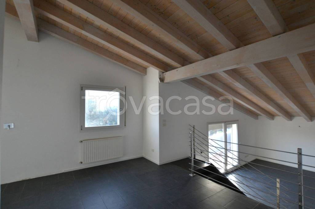 casa indipendente in vendita a Rive d'Arcano