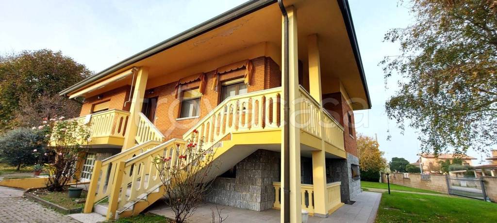 casa indipendente in vendita a Ronchis