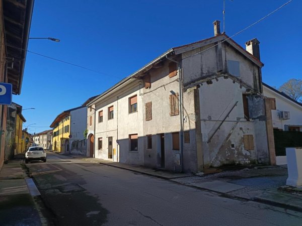 casale in vendita a Ronchis