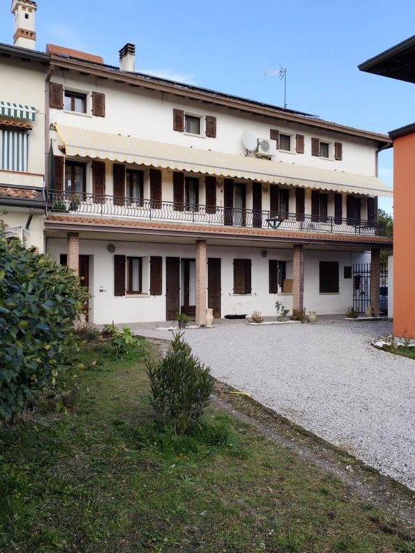 casa indipendente in vendita a Ronchis