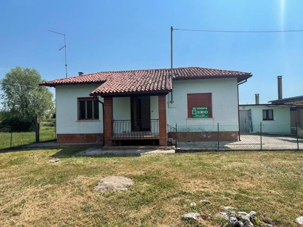 casa indipendente in vendita a Ronchis