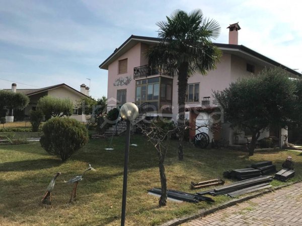 casa indipendente in vendita a San Daniele del Friuli