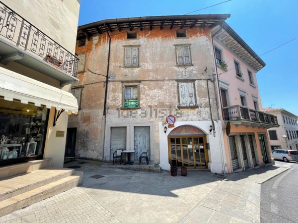esavano in vendita a San Daniele del Friuli
