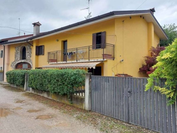casa indipendente in vendita a San Daniele del Friuli in zona Villanova