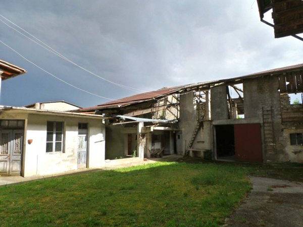casale in vendita a San Daniele del Friuli in zona Villanova