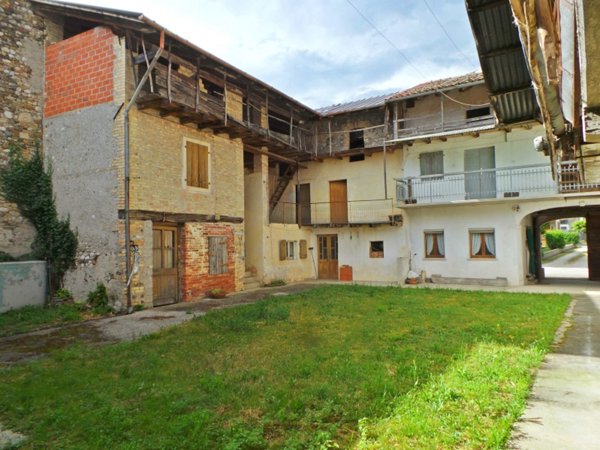 casale in vendita a San Daniele del Friuli in zona Villanova