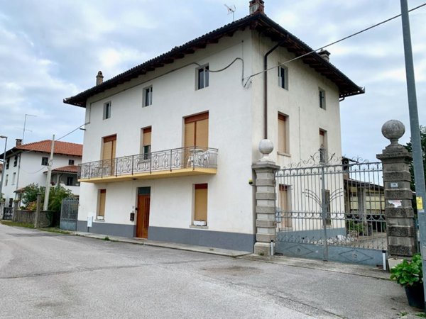 casa indipendente in vendita a San Daniele del Friuli in zona Villanova