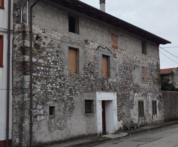 casa indipendente in vendita a San Daniele del Friuli in zona Villanova