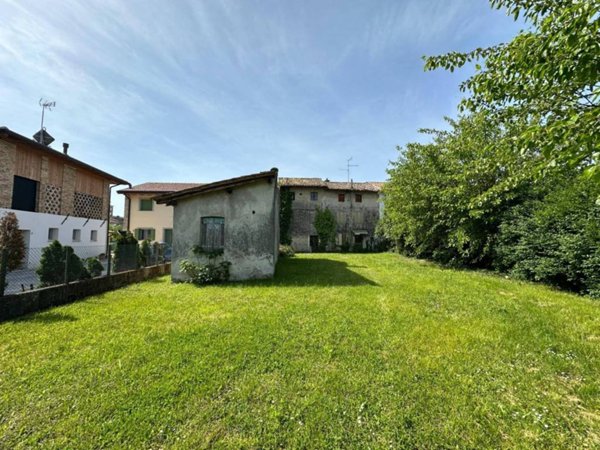 casa indipendente in vendita a San Giorgio di Nogaro in zona Zuccola