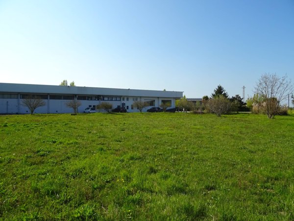 locale commerciale in vendita a San Giorgio di Nogaro