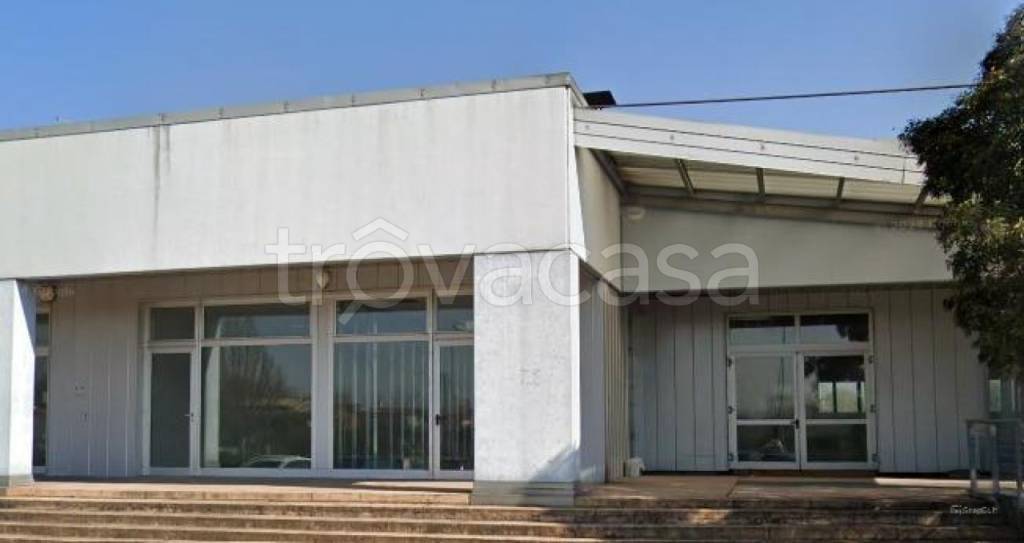 locale commerciale in vendita a San Giorgio di Nogaro