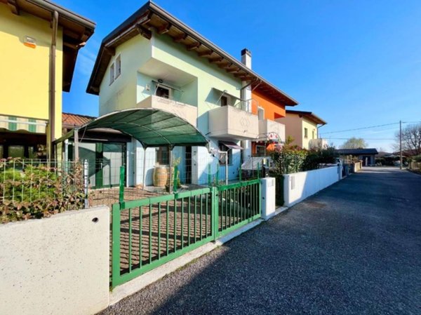 casa indipendente in vendita a San Giorgio di Nogaro in zona Galli