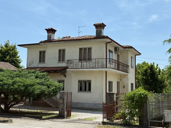 casa indipendente in vendita a San Giorgio di Nogaro
