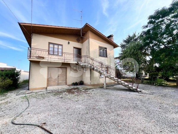casa indipendente in vendita a San Giorgio di Nogaro