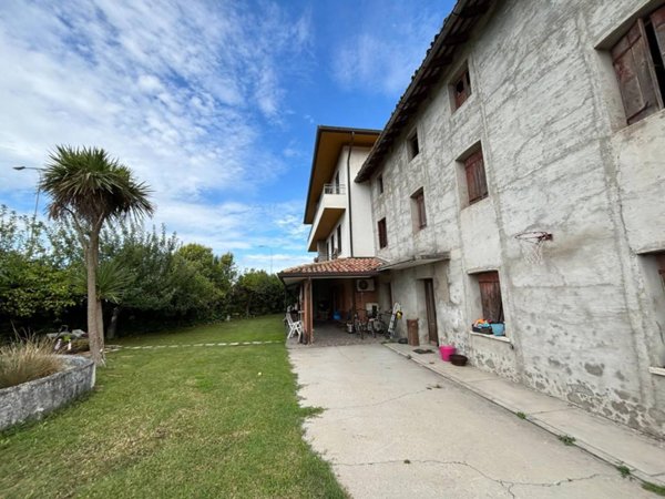 casa indipendente in vendita a San Giorgio di Nogaro