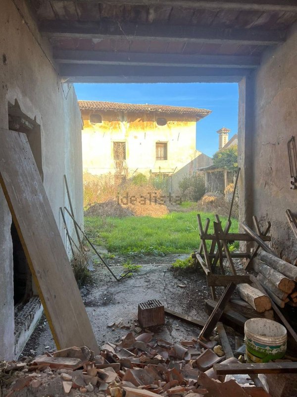 pentavano in vendita a San Giorgio di Nogaro