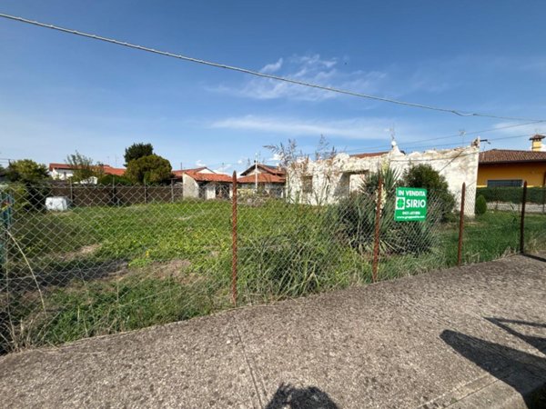 negozio in vendita a San Giorgio di Nogaro in zona Galli