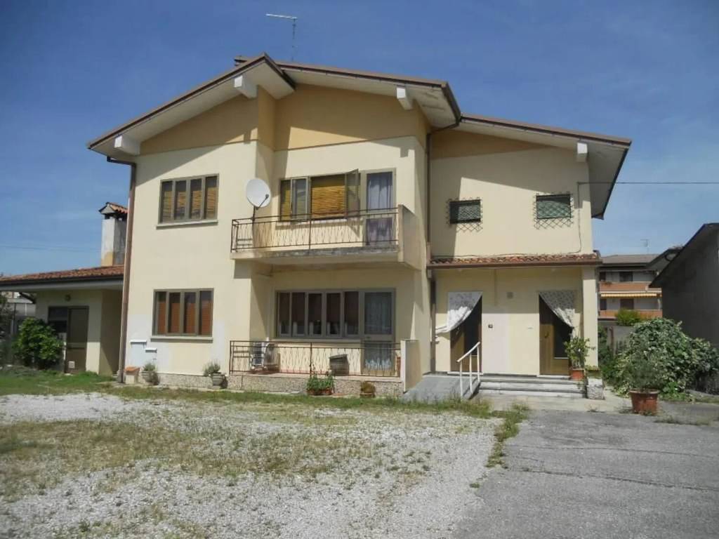 casa indipendente in vendita a San Giorgio di Nogaro in zona Zuccola