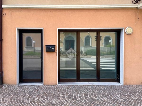 locale commerciale in vendita a San Giorgio di Nogaro