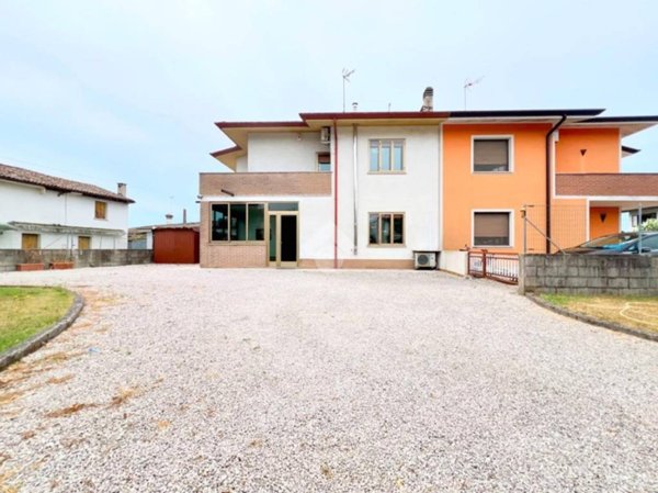 casa indipendente in vendita a San Giorgio di Nogaro in zona Zellina