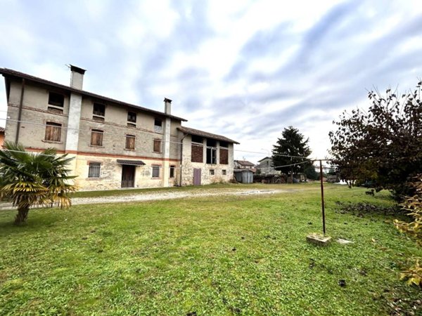 casa indipendente in vendita a San Giovanni al Natisone in zona Medeuzza
