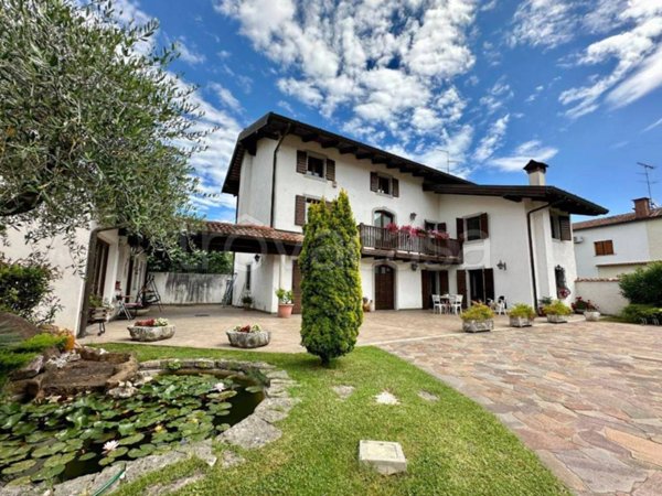 casa indipendente in vendita a San Giovanni al Natisone in zona Dolegnano