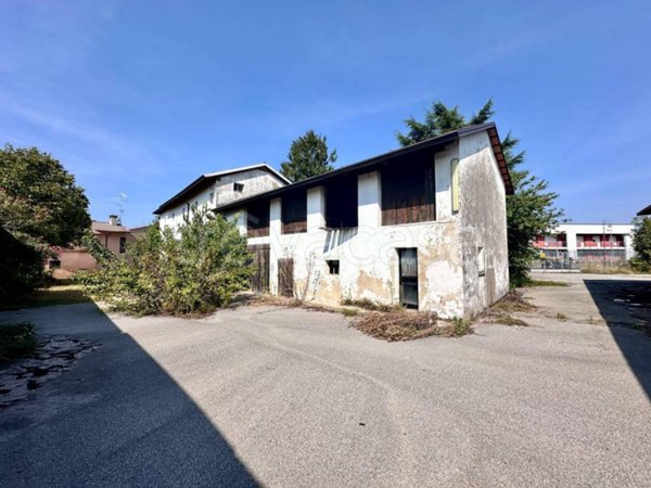 casa indipendente in vendita a San Giovanni al Natisone