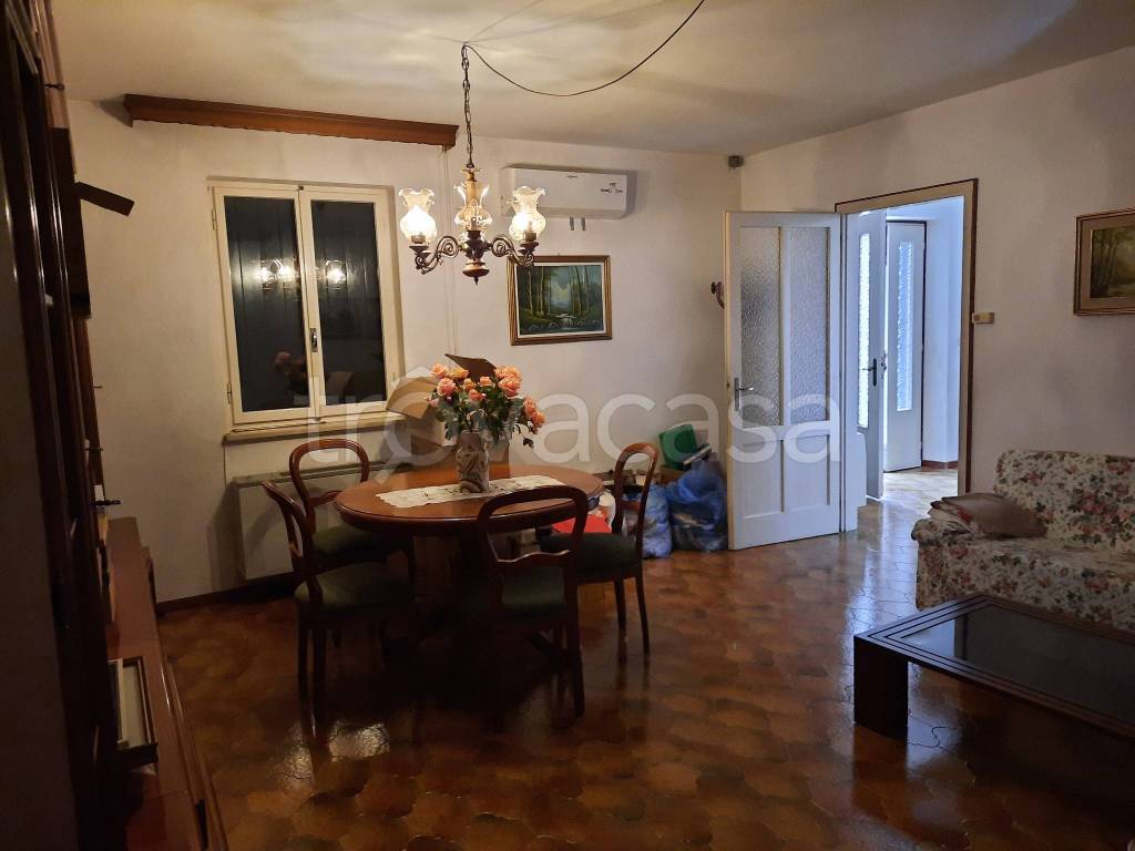 casa indipendente in vendita a San Giovanni al Natisone in zona Medeuzza