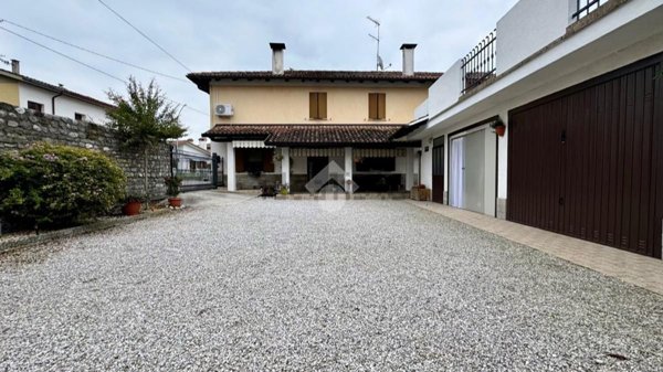 casa indipendente in vendita a San Giovanni al Natisone in zona Bolzano