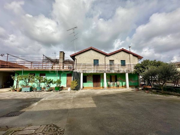 casa indipendente in vendita a San Giovanni al Natisone in zona Dolegnano