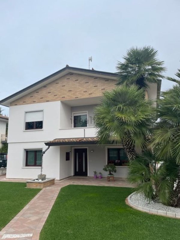 casa indipendente in vendita a San Giovanni al Natisone