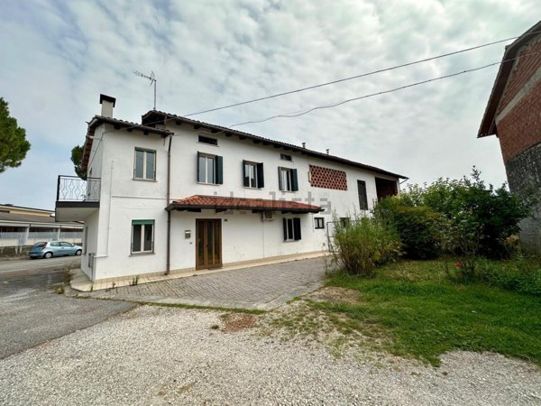 casa indipendente in vendita a San Giovanni al Natisone in zona Medeuzza