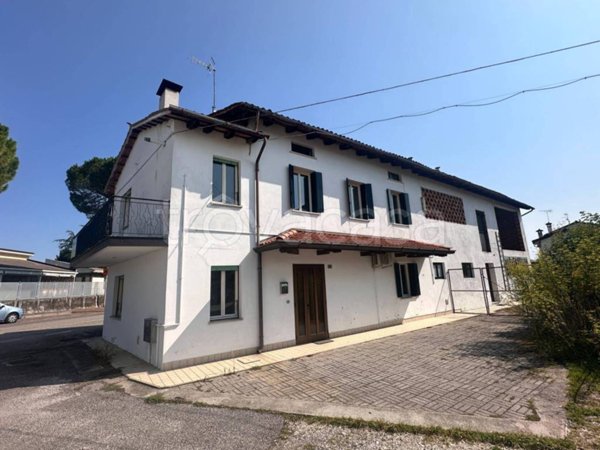 casa indipendente in vendita a San Giovanni al Natisone in zona Medeuzza