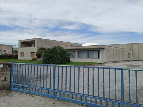 capannone in vendita a San Giovanni al Natisone