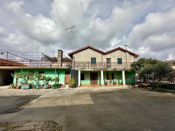 casa indipendente in vendita a San Giovanni al Natisone in zona Dolegnano