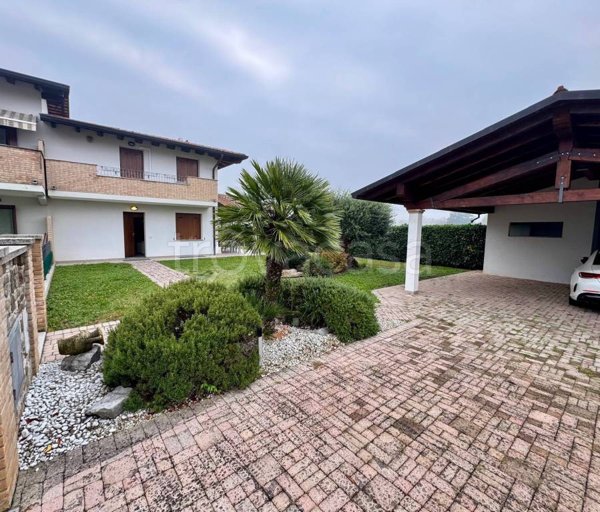casa indipendente in vendita a San Giovanni al Natisone