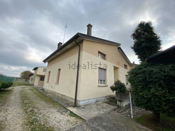 casa indipendente in vendita a San Giovanni al Natisone in zona Dolegnano