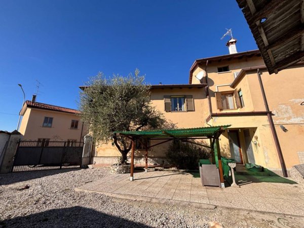 casa indipendente in vendita a San Giovanni al Natisone in zona Medeuzza