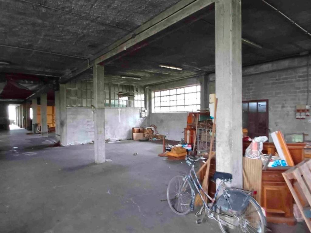 locale commerciale in vendita a San Giovanni al Natisone