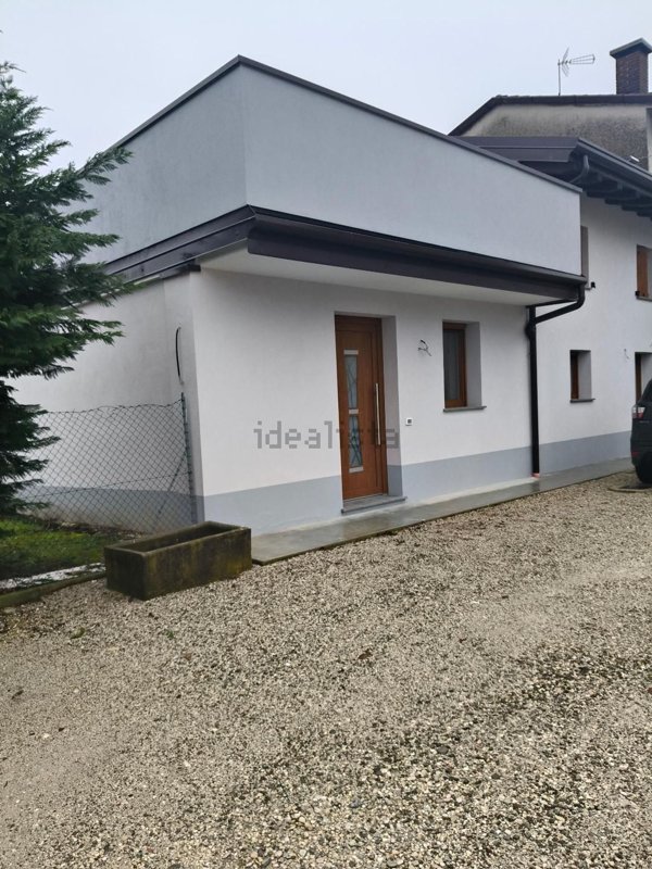 casa indipendente in vendita a San Giovanni al Natisone in zona Medeuzza