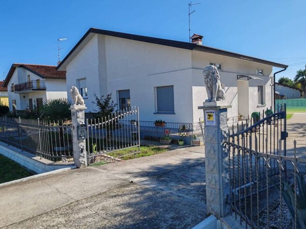 casa indipendente in vendita a San Giovanni al Natisone